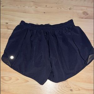 Black Lululemon size 10 tall - 4in